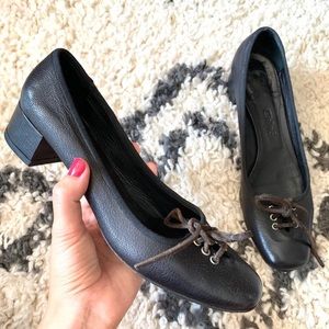 Vintage Chloé black leather lace up heels